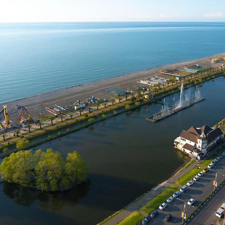 Seaside Resort In New Orbi Twins Batumi Ngoại thất bức ảnh