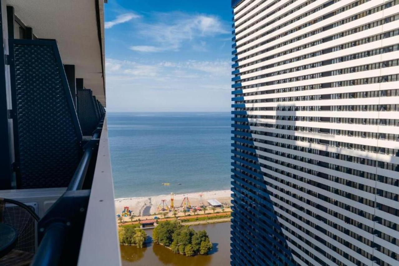 Seaside Resort In New Orbi Twins Batumi Ngoại thất bức ảnh
