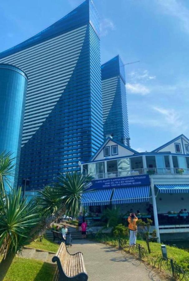 Seaside Resort In New Orbi Twins Batumi Ngoại thất bức ảnh
