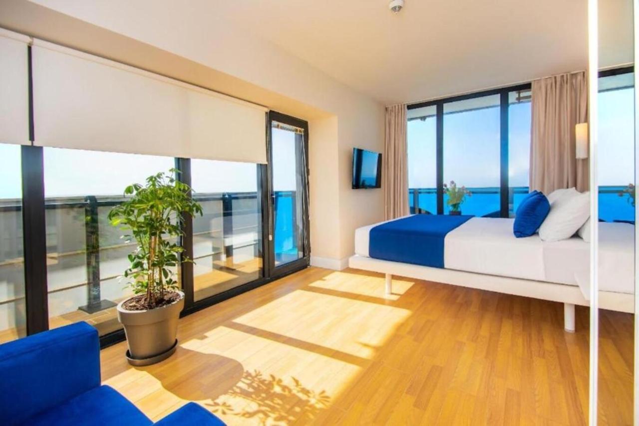 Seaside Resort In New Orbi Twins Batumi Ngoại thất bức ảnh